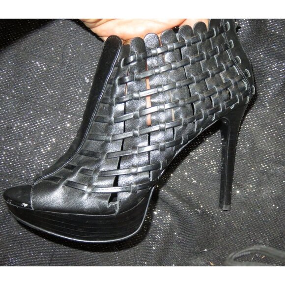 Calvin Klein Black Italian Leather Woven Caged Heels Pumps Booties 6.5 - Picture 6 of 14